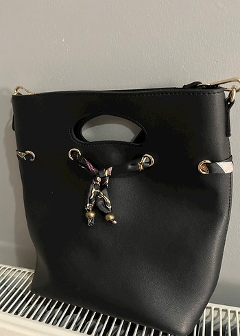 Kemer Detaylı Siyah Yılan Desenli Deri Çanta - Görsel 4