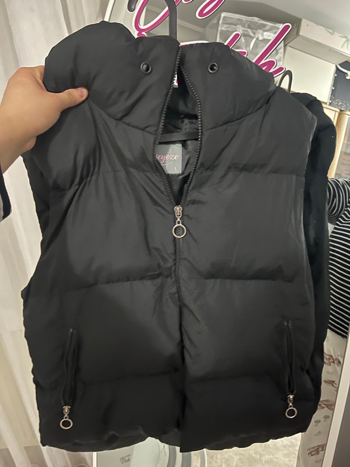 Siyah Fermuarlı Yüksek Yakalı Kadın Yelek - Görsel 4