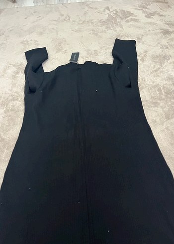 Siyah Yüksek Yakalı Uzun Kollu Elbise - Görsel 3