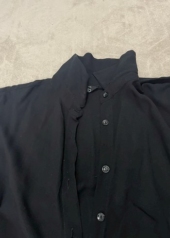 Düğmeli Siyah Keten Gömlek - Görsel 2