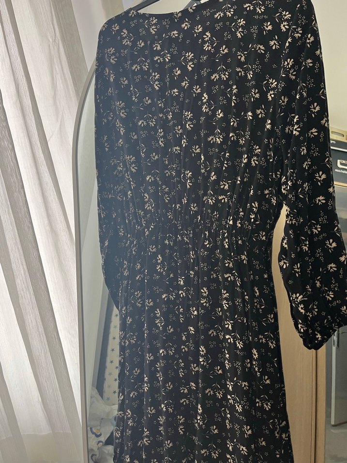 Siyah Piliseli Uzun Kollu Kadın Elbise - Görsel 3