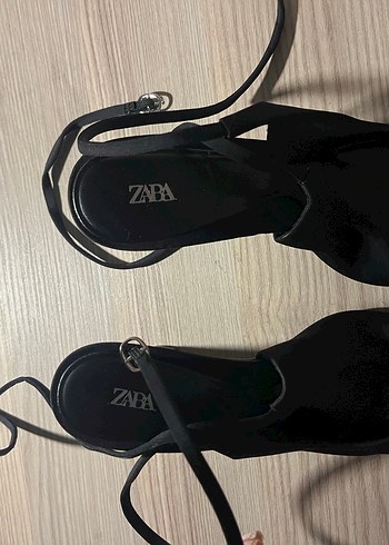 Zara Siyah Tokalı Stiletto - Görsel 2