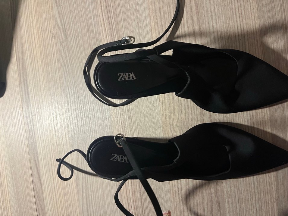 Zara Siyah Tokalı Stiletto - Görsel 2