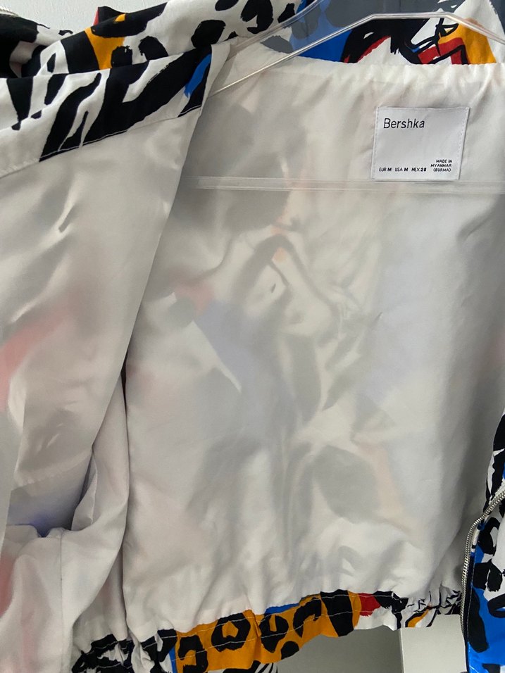 Renkli Baskılı Bershka crop ceket - Görsel 4