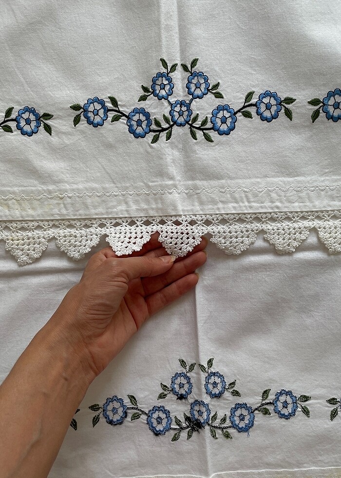 Kaneviçe ve oyalı yastık - Görsel 3