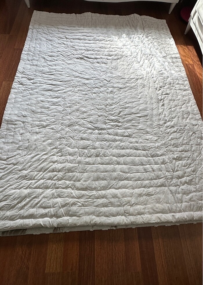 Kullanılmamış yün yorgan - Görsel 2