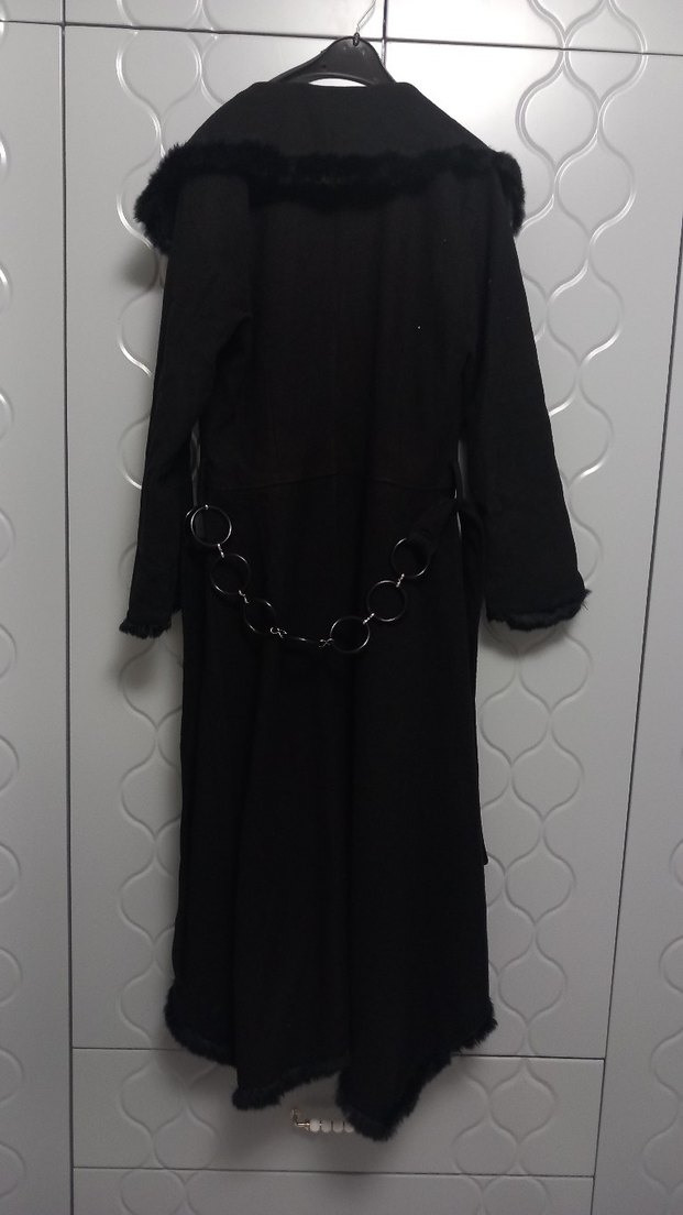 Siyah Düğmeli Kadın Kaban - Görsel 3