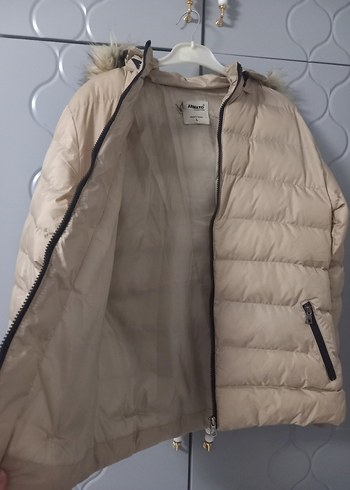 Kürk Detaylı Kısa Bej Kadın Mont - Görsel 4