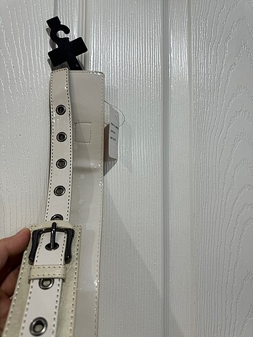 Diğer beyaz krem kemer