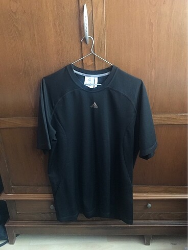 Adidas Tişört