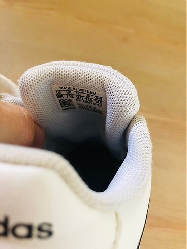 25 Beden Adidas spor ayakkabı