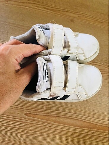 25 Beden beyaz Renk Adidas spor ayakkabı