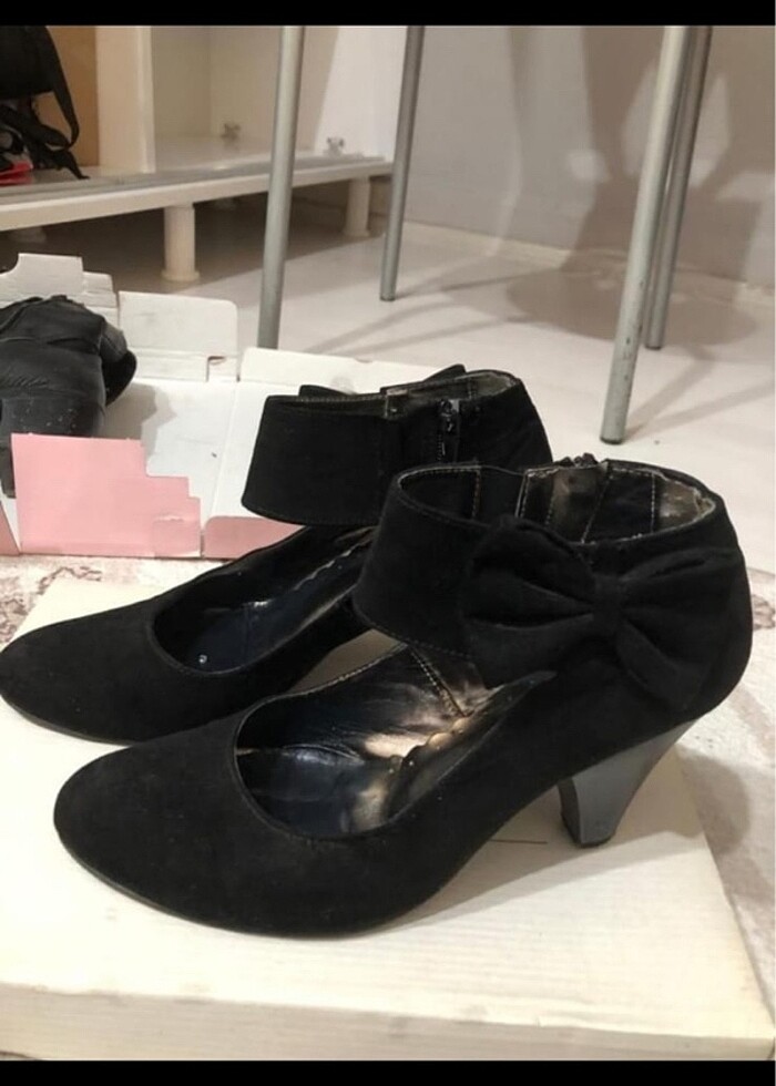 Kısa Topuklu Süet Ayakkabı - Görsel 2