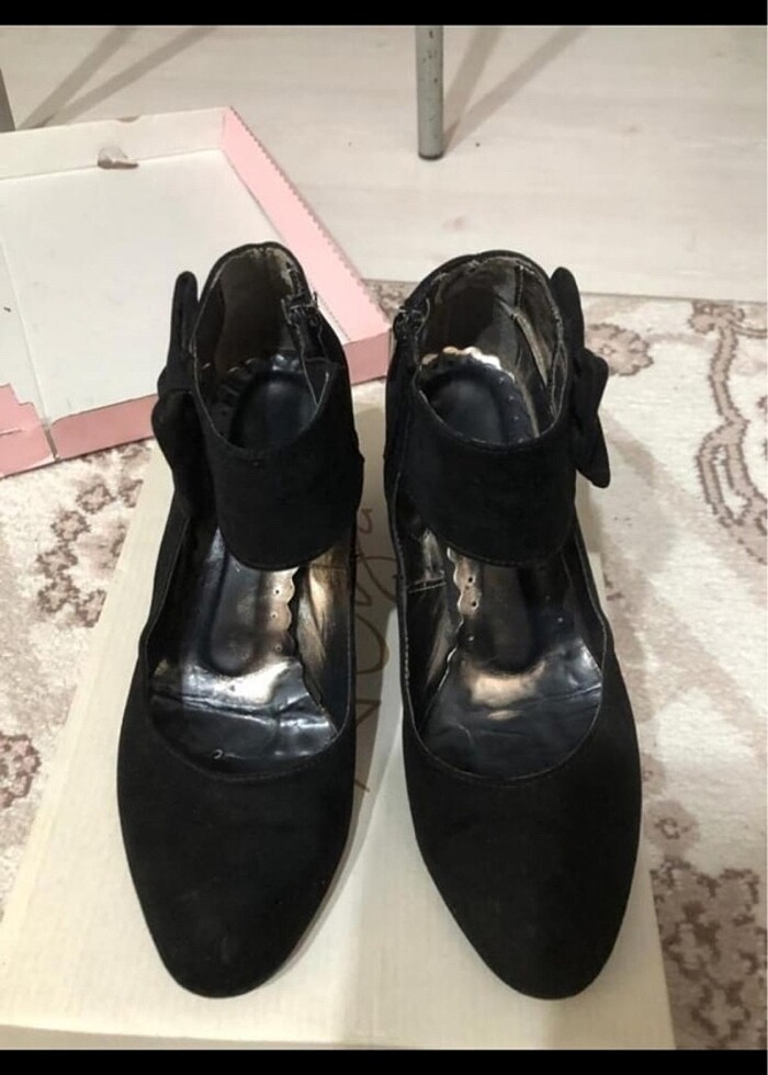 Kısa Topuklu Süet Ayakkabı - Görsel 3