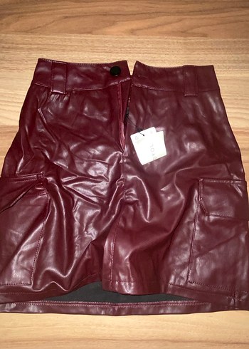 Bordo Deri Kemerli Mini Etek