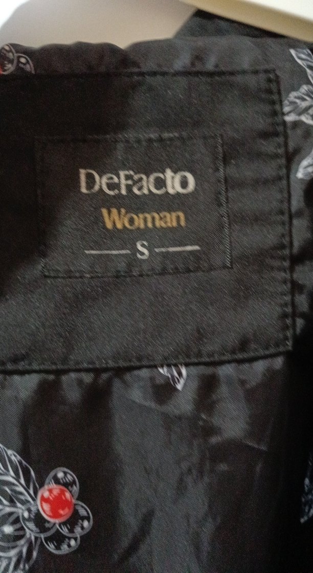 Siyah Fermuarlı Kadın Trençkot - Görsel 4