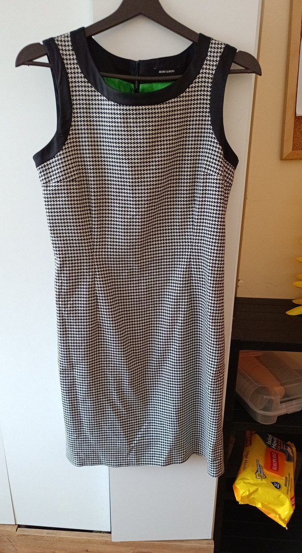 Gri Kareli Midi Kolsuz Elbise - Görsel 2