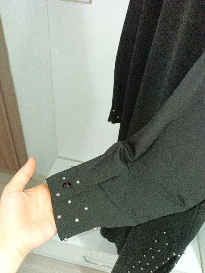 Siyah Uzun Kollu Dökümlü tunik - Görsel 3