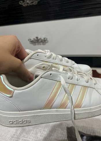 38 Beden beyaz Renk Beyaz Bağcıklı Adidas Kadın Spor Ayakkabı