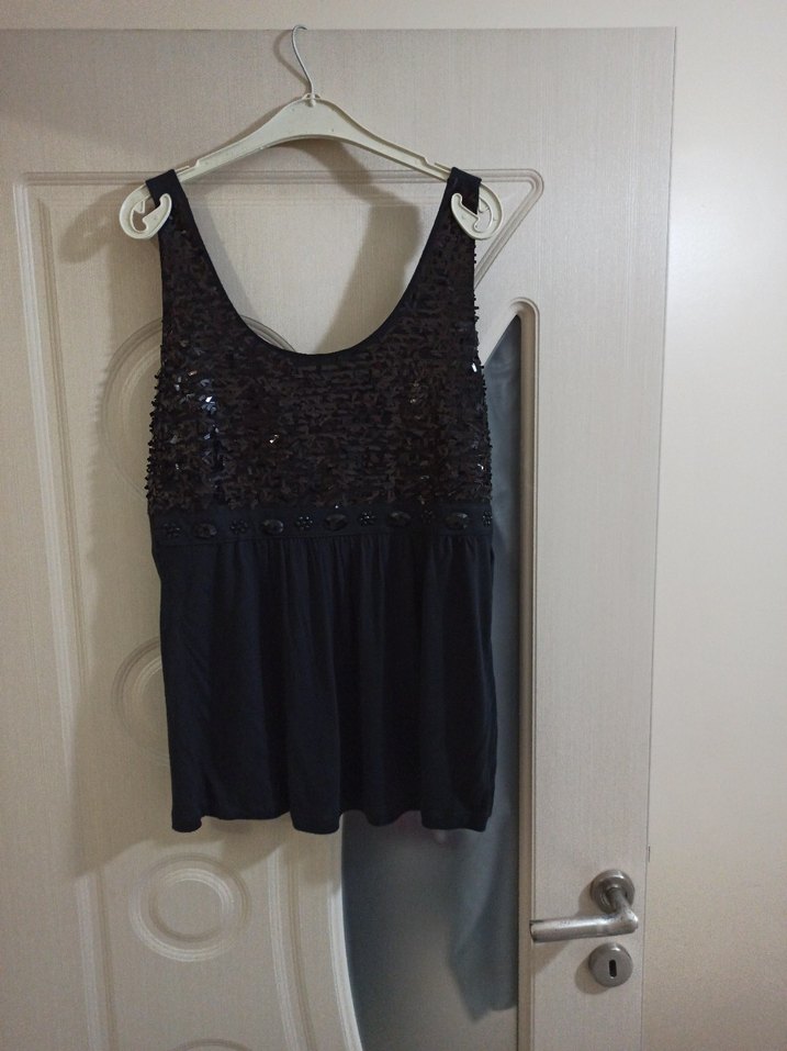 Siyah Pul Detaylı Mini Kadın Atlet - Görsel 2