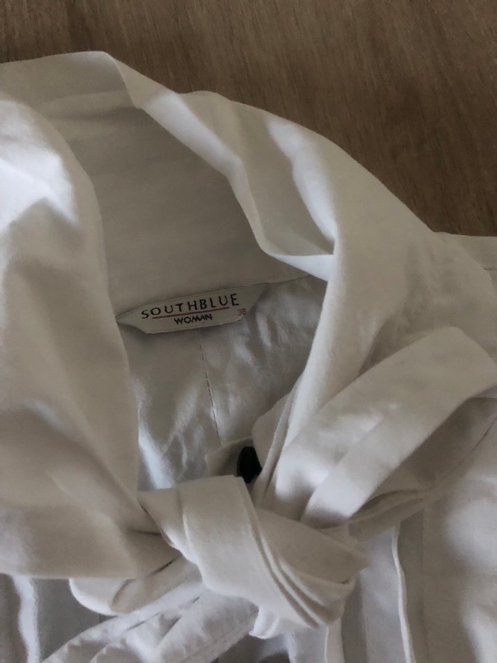 Düğmeli Beyaz Uzun Kollu Gömlek - Görsel 4