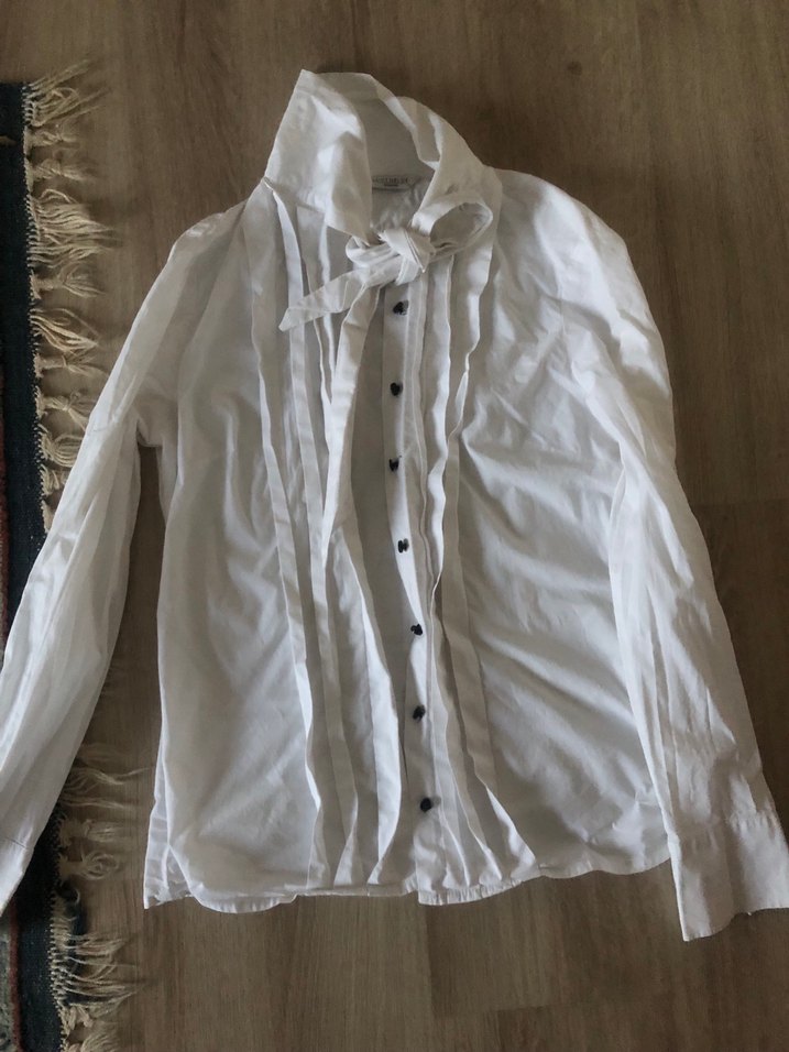 Düğmeli Beyaz Uzun Kollu Gömlek - Görsel 2