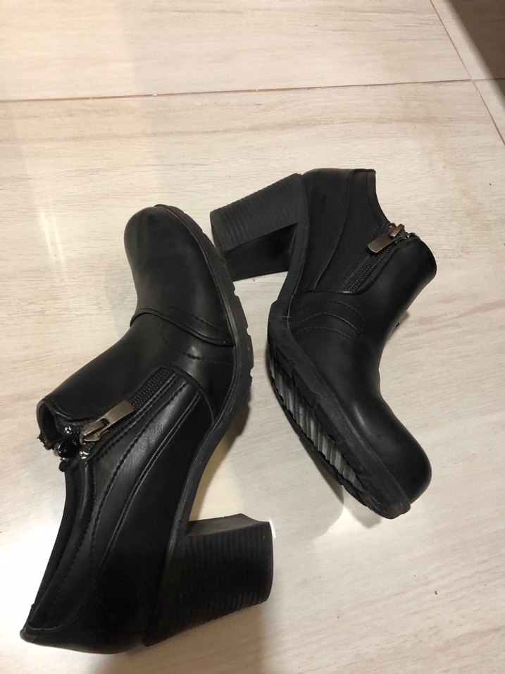 Siyah topuklu ayakkabı kışlık - Görsel 3