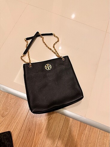 Tory Burch zincirli kol çantası
