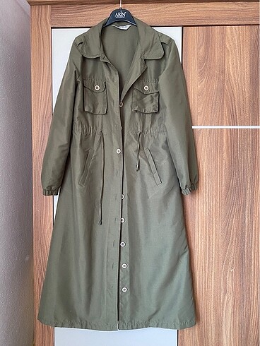 Haki trenchcoat