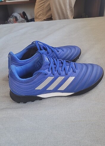 Adidas halisaha ayakkabısı 