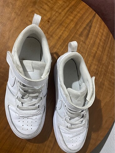 33 Beden beyaz Renk Nike çocuk ayakkabı