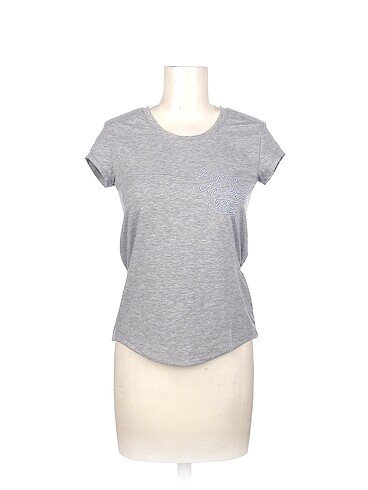 PreLoved T-shirt %70 İndirimli.