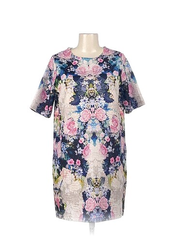 Asos Kısa Elbise %70 İndirimli.