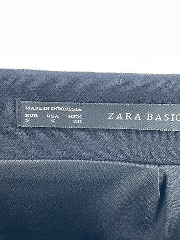 s Beden siyah Renk Zara Midi Etek %70 İndirimli.
