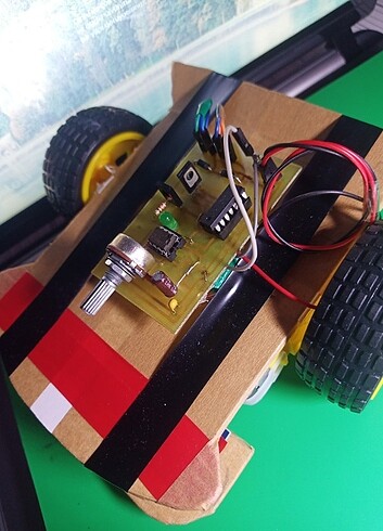  Beden Renk Çizgi izleyen robot 