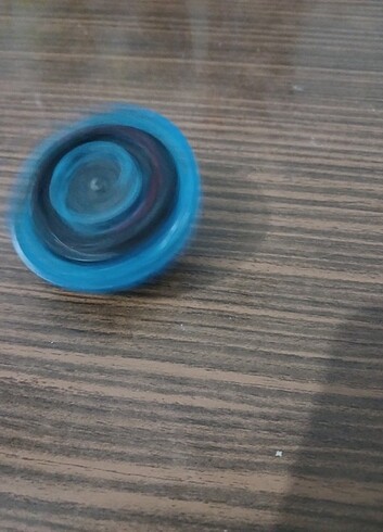 BEYBLADE 