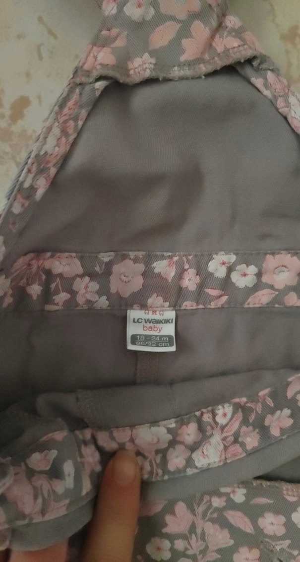 Gri Çiçekli Kız Çocuk Askılı Tulum - Görsel 5