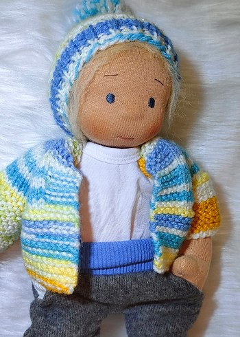 Mavi Gri Örgü Kıyafetli Bez Bebek ve Oyuncak - Görsel 5