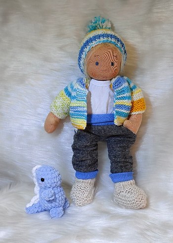 Mavi Gri Örgü Kıyafetli Bez Bebek ve Oyuncak - Görsel 4