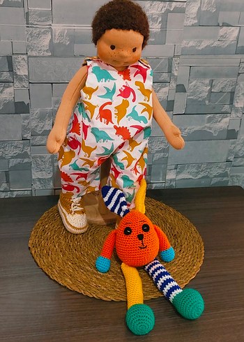 Renkli Dinozor Desenli Kumaş Bebek ve Örgü Oyuncak - Görsel 3