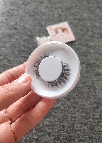 mıknatıslı kirpik - Görsel 2