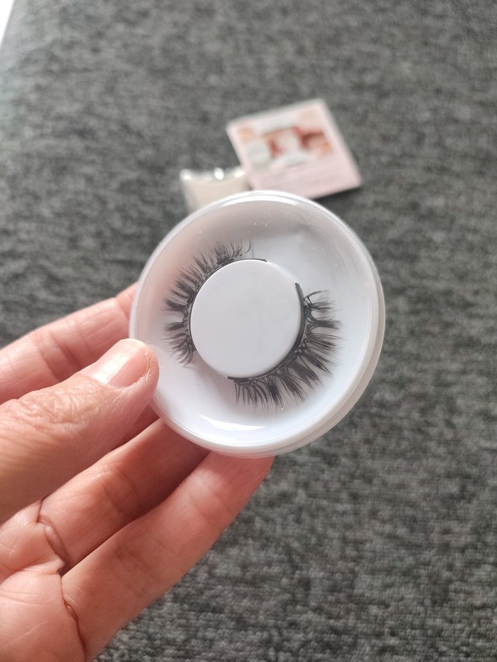 mıknatıslı kirpik - Görsel 2