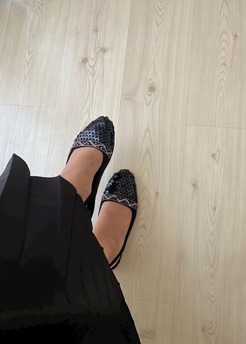 Kemer Detaylı Siyah Yılan Desenli Stiletto