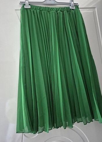 Pileli Beli Lastikli Etek