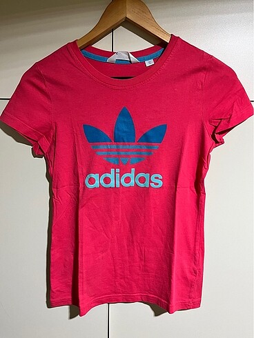 Adidas Adidas tshirt