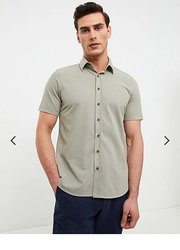 LC Waikiki LCWAIKIKI Basic Regular Fit Kısa Kollu Erkek Gömlek 