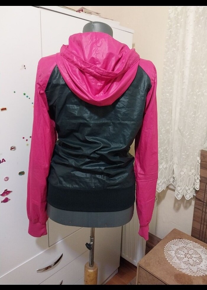 Nike S-M uyumlu eşofman üstü yağmurluk. - Görsel 2