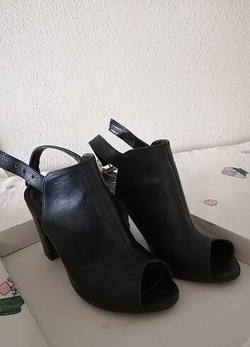 Topuklu ayakkabı 