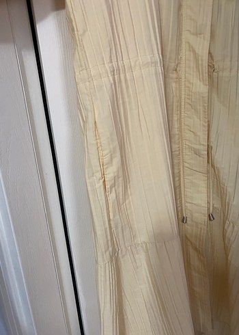 Bej Pilili Uzun büzgü detaylı trençkot - Görsel 3