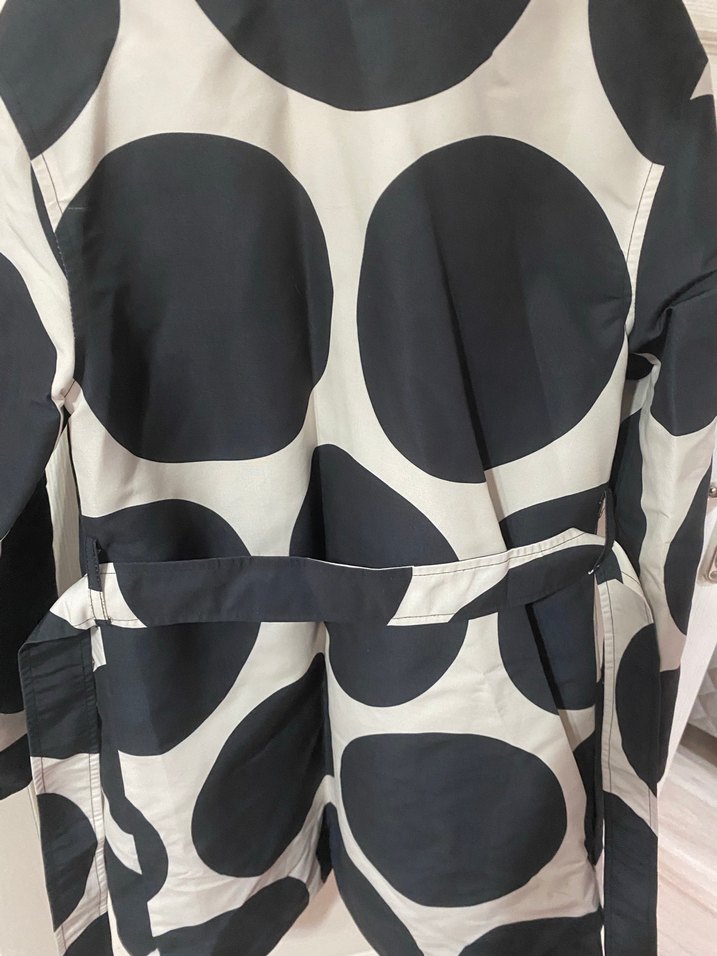 Oversize Puantiyeli Uzun Kadın Kaban - Görsel 4